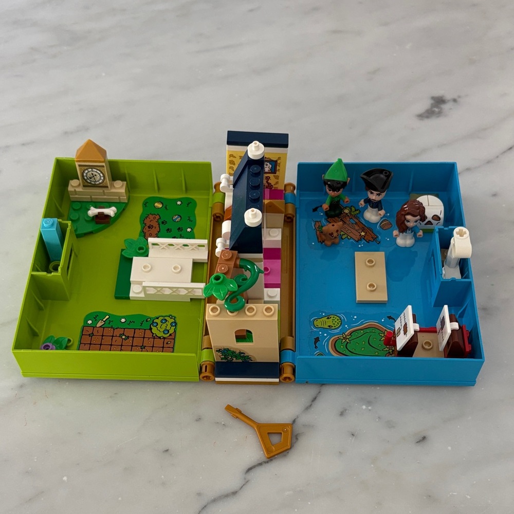 Lego Peter Pan Colorful Building Block Playset